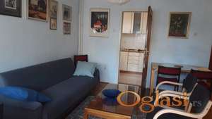 CENTAR IZDAJE SE JEDNOIPPSOBAN NAMEŠTEN STAN