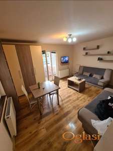 Stan 33.5 kv Miljakovac Beograd