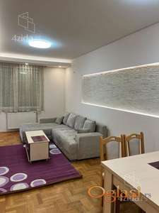 NAMESTEN JEDNOIPOSOBAN STAN, GRBAVICA - BULEVAR