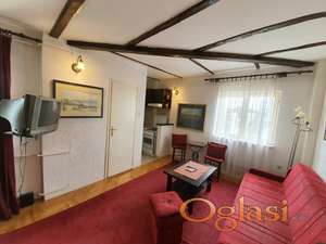 Riblja pijaca, jednosoban, 28 m2, namestena