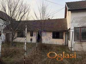 Kuca za rusenje na Klisi,47m2