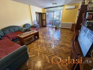 Odličan četvorosoban na Novoj Detelinari