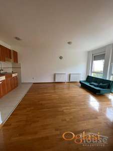 NOVI SAD - BULEVAR - 51m2 - 500 evra