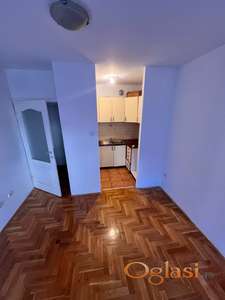 Dvoiposoban - delimično namešten - Nova Detelinara