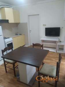 Izdaje se stan - Miljakovac I, 45m2 sa parking mestom 400e