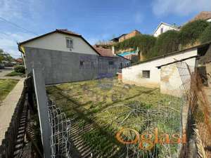 - Čvrsta kuća u Titelu 95m2 - 580m2 plac -