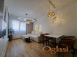 Square garden - nov i neuseljavan stan