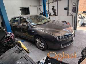 Alfa Romeo 159 desno krilo kod boje 581 Originalni delovi  Moguca ugradnja delova  Alfa Romeo 147-156-166-159-GT-MiTo-Giulietta Fiat bravo 2 - croma -grande punto -multipla 2 -punto 3 -stilo-idea Freemont Panda 3 500L 500 500x Lancia ypsilon-delta-musa-lybra Volkswagen Golf 6  Audi a3 2012-2020 Volkswagen Passat B7  Ukoliko zelite da porucite Posaljite poruku preko sms poruke ili pozovite na telefon 0616115961