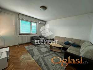 Trosoban stan odlicnog rasporeda u centru Petrovaradina! ID#1140