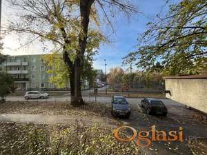 Izvrsna lokacija i stan