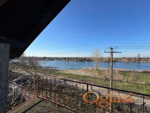 Kuća na obali Mrtve Tise, Čurug