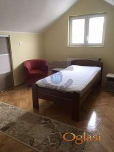 Šestosoban stan od 130m2 na Grbavici!