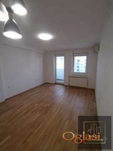 Dvosoban stan na Novoj Detelinari ! Veselina Masleše !