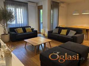 Izdaje se luksuzan četvorosoban stan od 102 m² u samom centru Novog Sada - NOVA GRADNJA