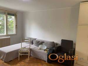 NAMEŠTEN TROSOBAN STAN 63M2 STARA DETELINARA 300EU