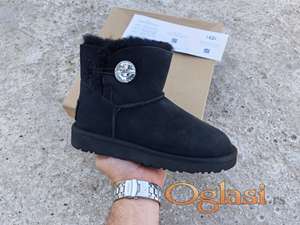 UGG Classic Mini