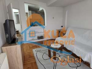 Izdaje se jednoiposoban stan u  strogom centru Niša, 40m2!