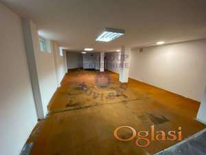 Višenamenski lokal na odličnoj lokaciji. Uknjižen 1/1, dve etaže (46m2 prizemlje, 145m2 suteren). Za više info pozovite !