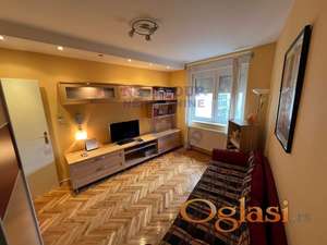 Dvoiposoban stan na Grbavici