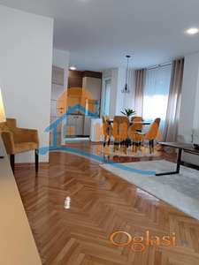 Izdaje se stan na Bulevaru Nemanjića!