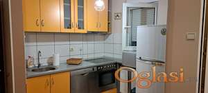 Izdaje se namešten stan na Grbavici