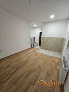 ~~~ LEP jednoiposoban stan nadomak KEJA ~~~