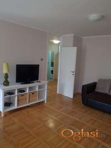 LIMAN 4 DVOSOBAN STAN 400 EURA