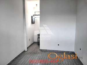 Lokal od 17m2, Grčko-Kiparski Centar - blok 24 ID#3846