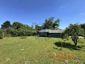 Prodaje se vikendica na izuzetnoj lokaciji!!!!