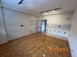 Trosoban,odlican,renoviran,Bulevar Oslobodjenja