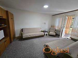 NOVI SAD, GRBAVICA, DVOSOBAN NAMESTEN STAN, ODMAH USELJIV - 400 E