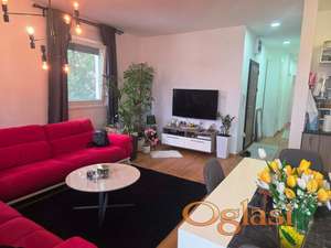 ČETVOROSOBAN MODERAN STAN SA PARKING MESTOM