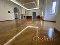 DeLux četvorosoban salonski stan - 213m2 - Centar
