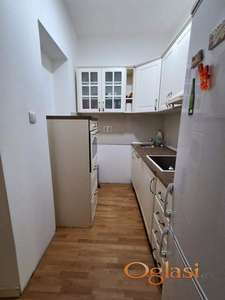 Dvosoban stan 50 m², Podbara, Novi Sad, 1. sprat