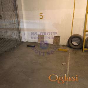 Izdaje se garažno mesto na Limanu 4. Odlično pozicionirano, blizina Bulevara cara Lazara. Nazovite naše agente i osigurajte garažni prostor za Vaš automobil u kraju gde je to luksuz.