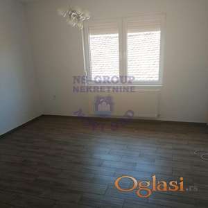 Izdaje se trosoban stan u kući u Futogu