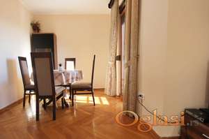 Sunny three-bedroom apartment in Budva