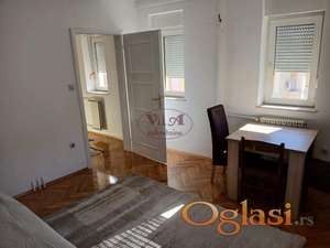 Novi Sad, Centar, renovirana garsonjera