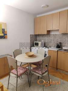 Izdaje se stan u Duvaništu!