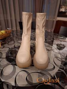 Cizme za prelazni period 39 br