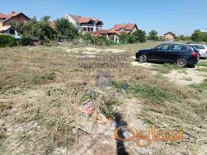 Fantastičan građevinski plac na izlazu iz Novog sada prema Vetrniku u blizini Belih dvora.