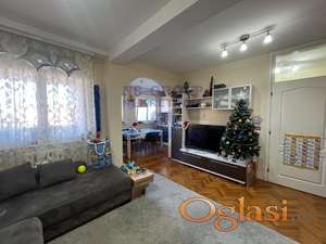 Odlican cetvorosoban stan na Grbavici