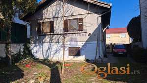 Odlična kuća u Centru Kaća. 54m2