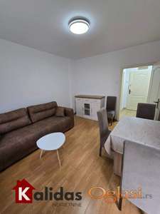 jednoiposoban - dobra lokacija - 39m2 - namešten