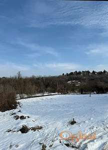 Plac sa potokom iz izvora Ubavac, ravna povrsina, gradjevinska zona