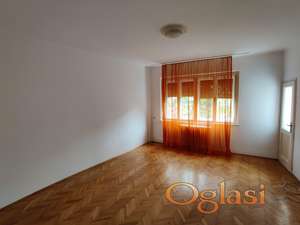 Nenamesten dvoiposoban stan, centar 3, 68kv