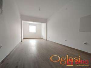 USELJIV JEDNOIPOSOBAN STAN