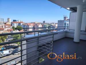 Prodajem odličan stan u stambeno poslovnoj zgradi