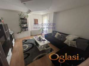 Četvorosoban porodičan stan!