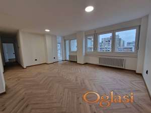 BULEVAR OSLIBOĐENJA 73M2 KOMPLETNO RENOVIRAN NEUSELJAVAN
